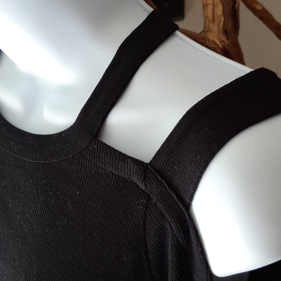 Top - Picture 2 of 5